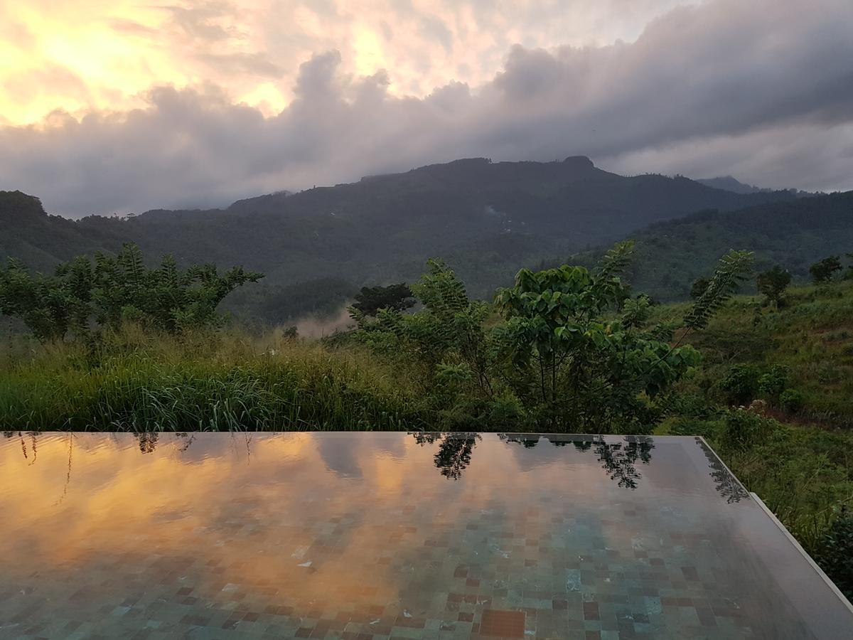桑塔尼Spa度假村 康提 外观 照片